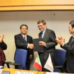 Firma MoU ENEA-NEDO (da sx Teresa Bellanova, Munehiko Tsuchiya, Federico Testa e Kazuyoshi Umemoto)